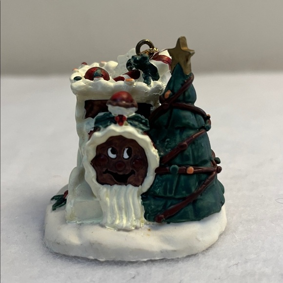 House Of Lloyd Christmas Around The World Sweet Places House Ornaments- Set of 3 - Picture 8 of 11